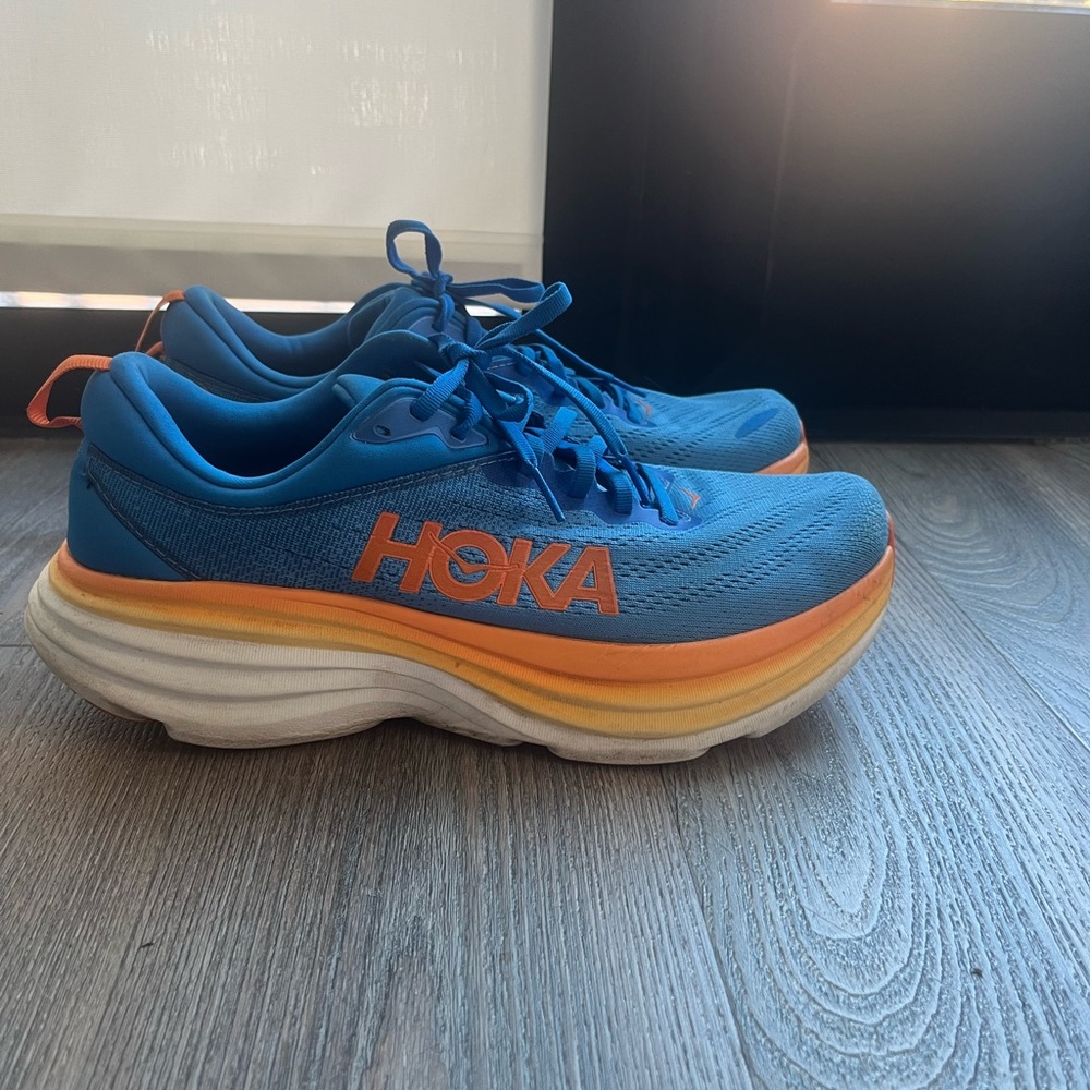 Hoka Bondi 8 men’s sneaker size 10